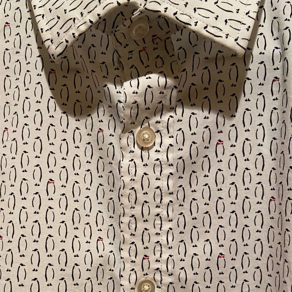 Banana Republic, Men’s Large , slim flex fit,cool but adorable penguin pattern